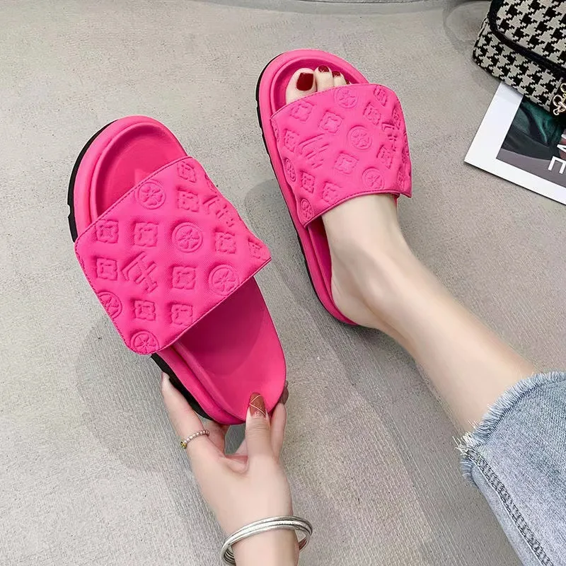 Women Slippers Summer New Fashion Elegant Luxurious Designer Slippers Thick Sole Non Slip Women Home Casual Flip Flop