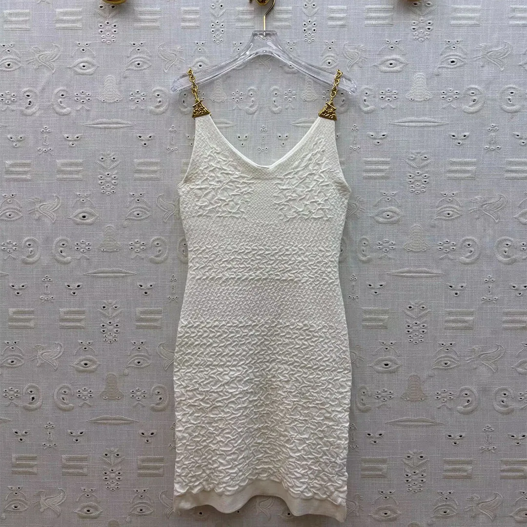 موضة جديدة فقاعة الشاش محبوك سلسلة معدنية ضمادة الحمالة فستان المرأة الخامس الرقبة أكمام مثير سليم بلون فساتين حلوة