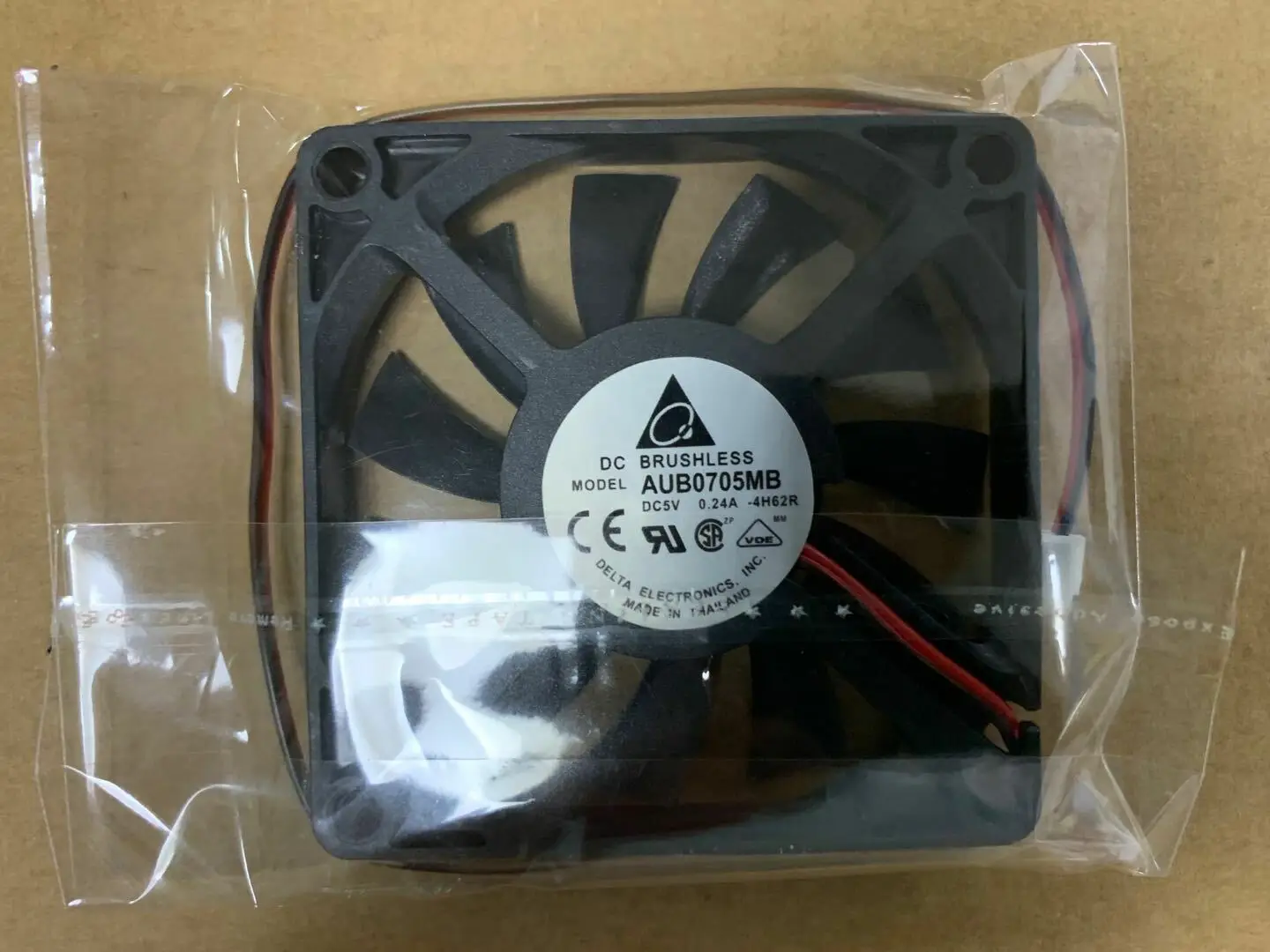 

FOR Delta 7010 AUB0705MB 5V 0.24A 7CM 2-wire mute ultra-thin cooling fan