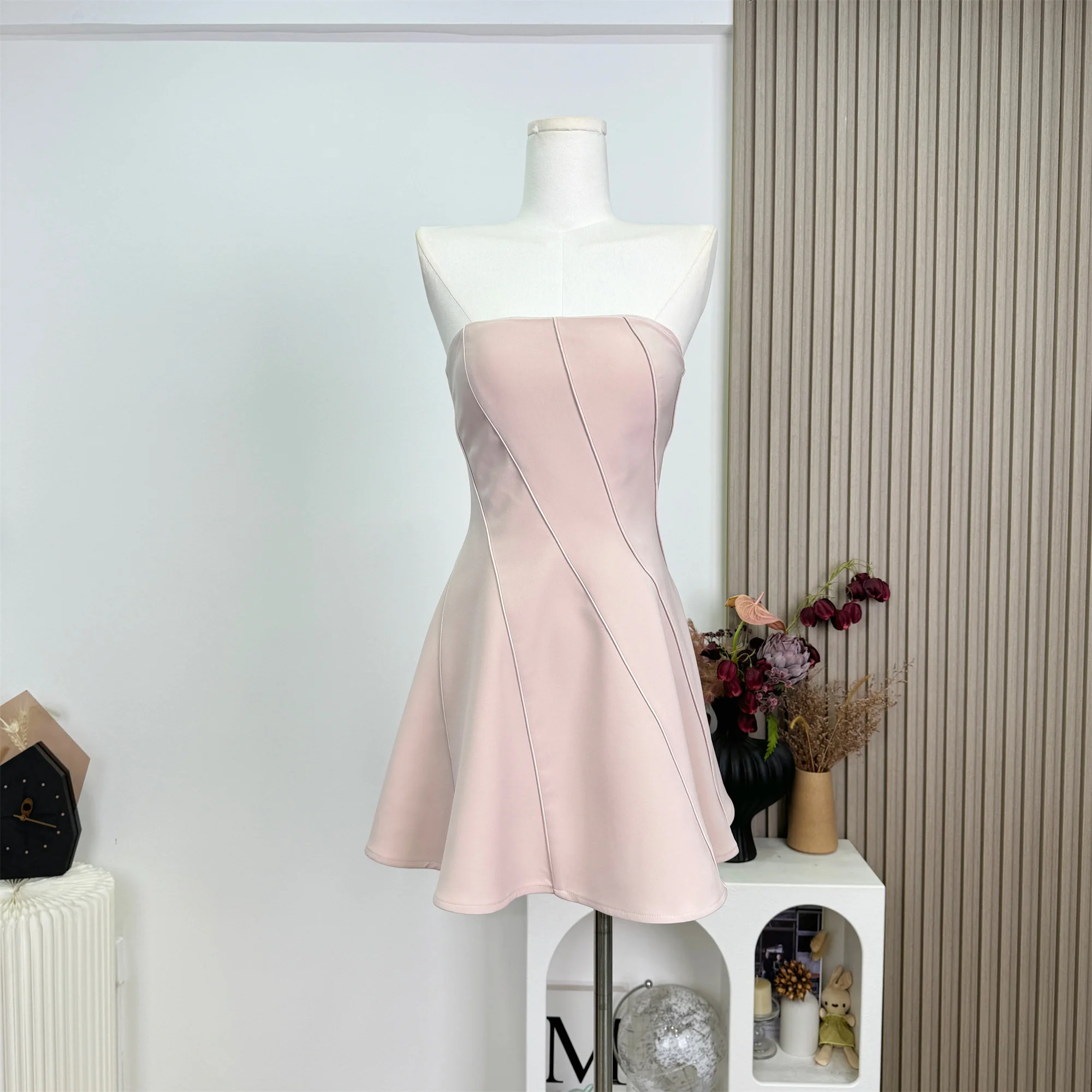 

2025 Summer Women Geometric Cut Strapless Backless A-line Short Dress Sexy Party Club Casual Fashion Music Festival Clothes