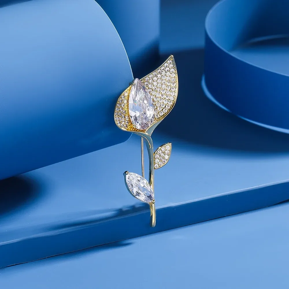 Fashionable and Versatile Water Drop Flower Brooch, High-end Suit Cardigan Pin, Brooch Accessories, Gifts for Family Members