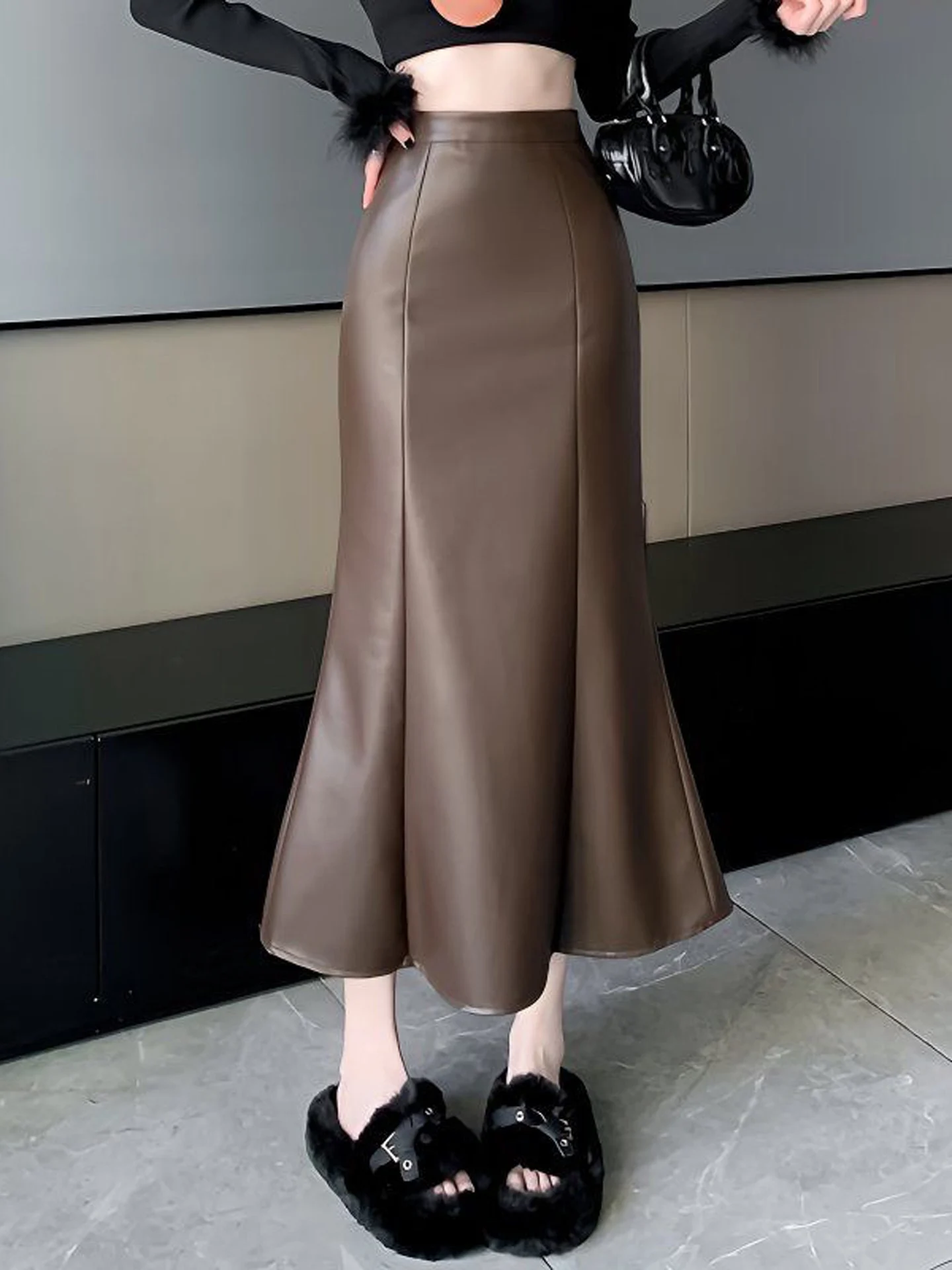 Slimming High Waist Mid-Length PU Leather Fish Tail Skirt for Women Elegant Commuter Style Korean Fashion Autumn New Arrivals