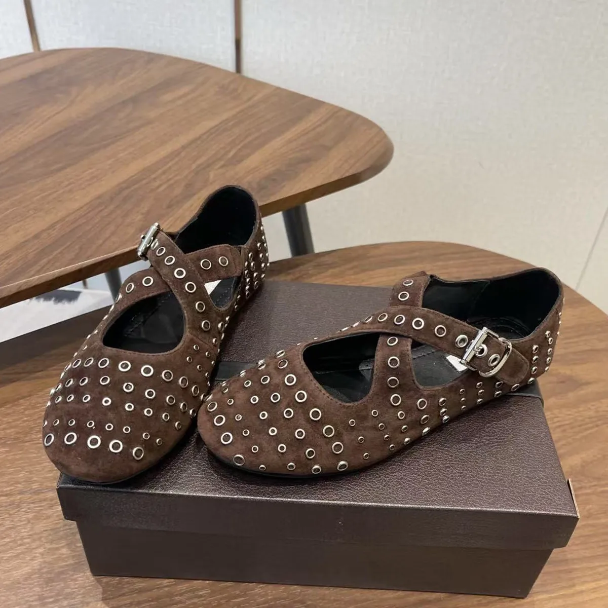 Designer Rivet Leather Mary Jane Shoes Women's Flat Bottom One Button Cross Ballet Shoes Retro Versatile Single Shoes