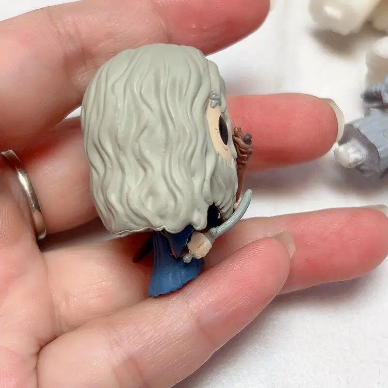 Figura Miniatura Original de Gandalf de El Señor de los Anillos, con Bastón Mágico y Anillo, Juguete Decorativo, Figuras de Anime