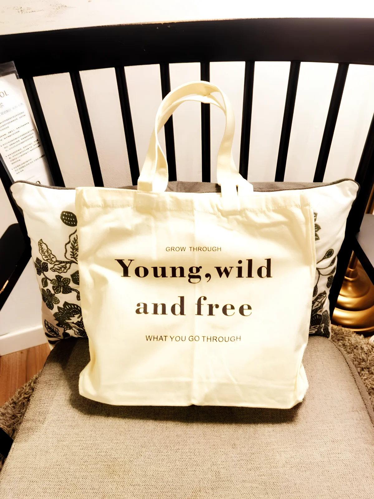 Versione coreana della borsa di tela ins in bianco e nero Hyun-un museo della vita con una spalla tutto-fiammifero alla moda