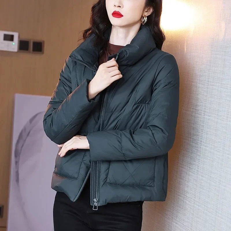 Short Down Padded Coat Women 2022 New All-Match Winter Small Fashionable Foreign Style Mother Winter Thickened Coat Solid Color