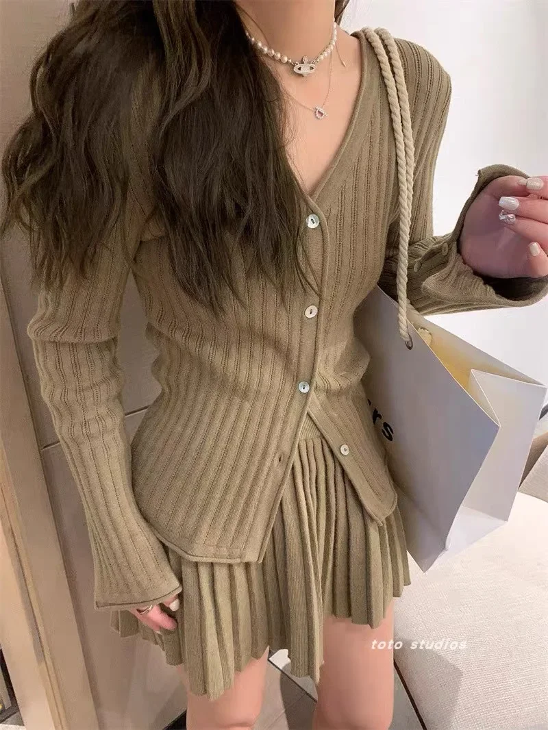 Knitted Sweater Suit Woman V-neck Single Breasted Cardigan + Short Pleated Skirt Autumn Winter Two-piece Skirts Set New Outifits