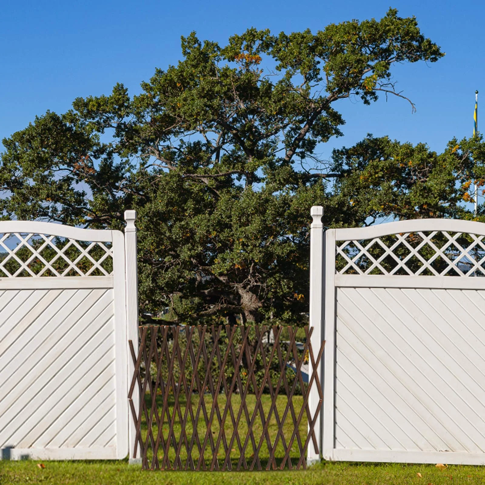 Wooden Simulated Fence Panel Retractable Fence Net Outdoor Garden Plant Support Lattice Fence Panel For Climbing Plants