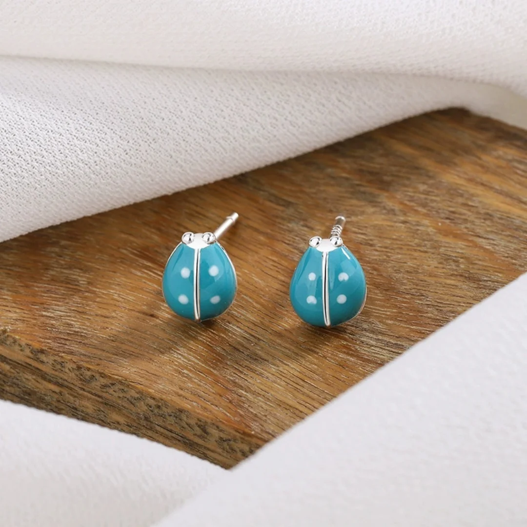 Uini-Tail 2026 new listing 925 sterling silver sweet green small ladybug earrings cute dynamic fashion small fresh jewelry ED431