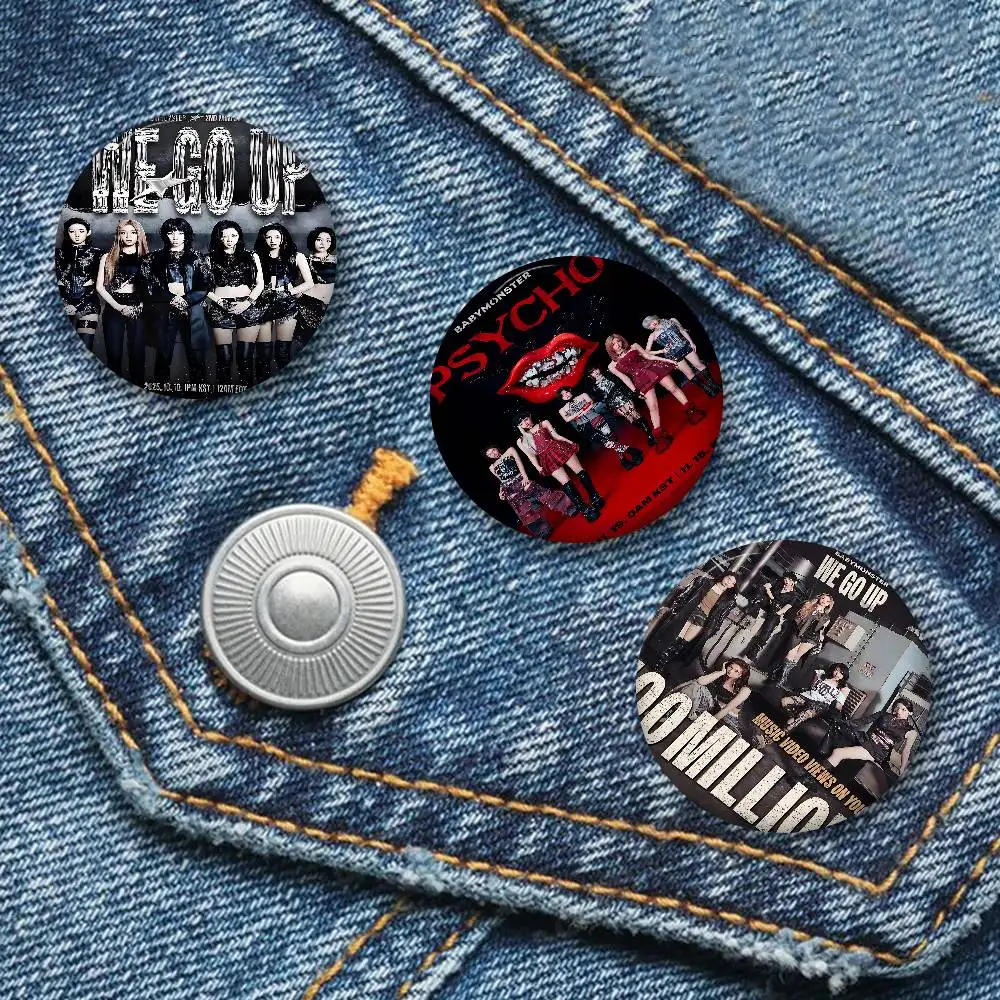Kpop B-Babymonster 32/44/58MM Perni di bottoni personalizzabili Carino Divertente Distintivo creativo Decorazione di gioielli Regali per gli amici