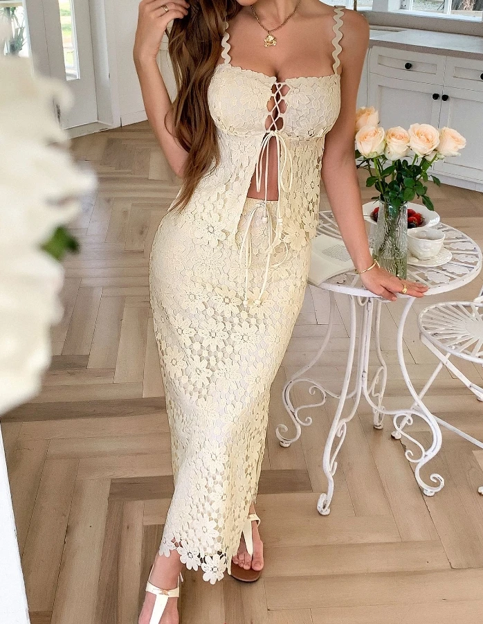 

Women's Summer 2025 New Fashionable and Casual Solid Color Chest Wrapping Strap Dress Women's Wear