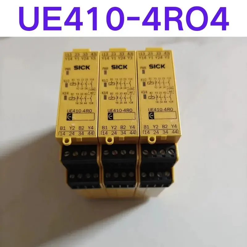 Second-hand test Ok Safety relay UE410-4RO4