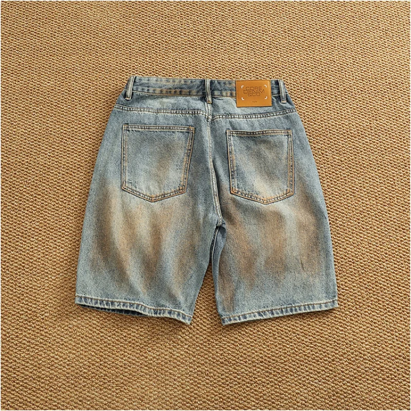 

Джинсовые шорты в стиле ретро, мужские летние шорты 2025 года, новый модный тренд, потертые и потертые свободные прямые брюки с пятью четверками
