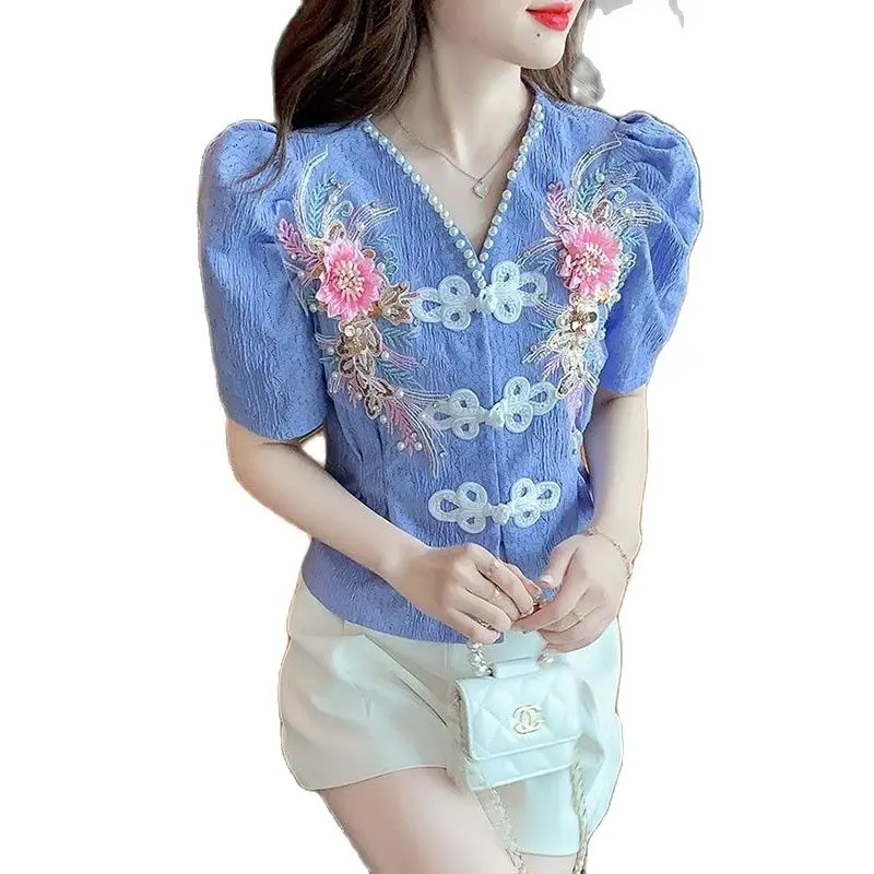 

Summer Heavy Industry Bead V Neck Three Bimensional Flowers Ladies Shirts Retro Disc Buckle Sweet Wild Short Women Tops