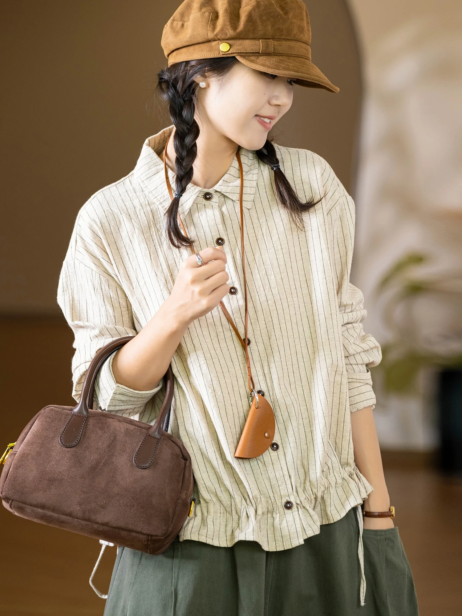 

Свободная женская блузка из хлопка и льна с длинным рукавом, воротником и вертикальными полосками, с декоративным подолом, в повседневном стиле