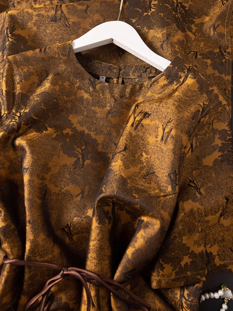 2025 Women's Early Autumn Fashion New Coffee Forest 100% Natural Mulberry Silk Song Brocade Round Neck Short Sleeved Retro Dress