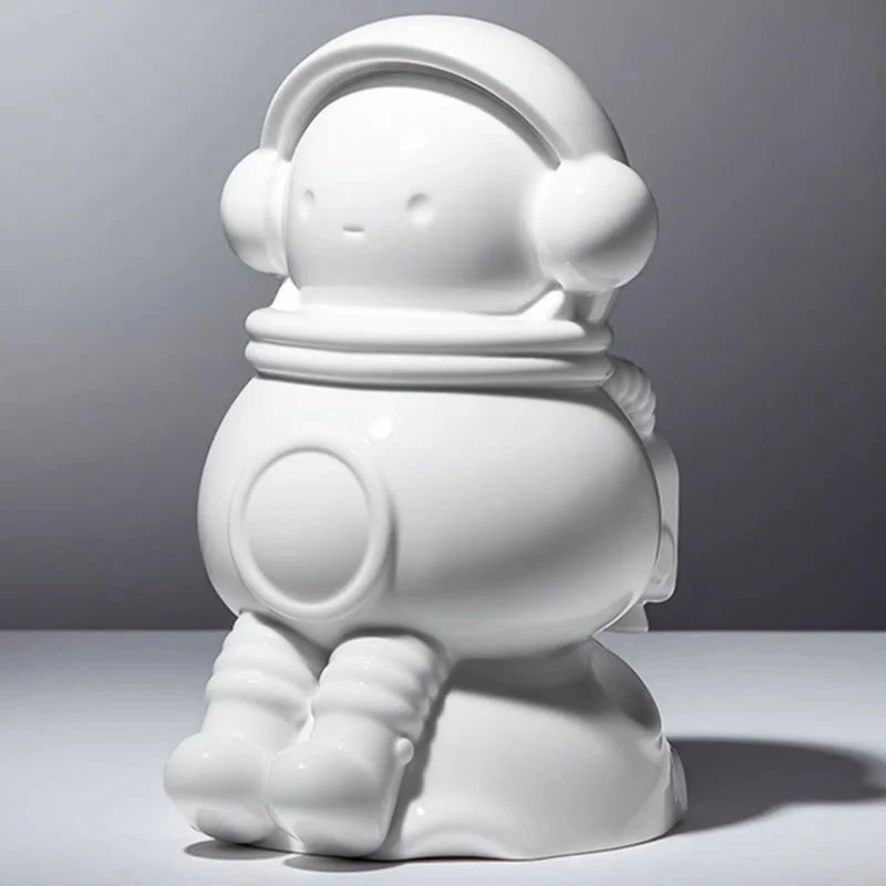 

BOBOCOCO Astronaut Ceramic Lamp Home Desktop Decoration Table Lamp Collectible Gift Special Action Toy Figures Handmade Art