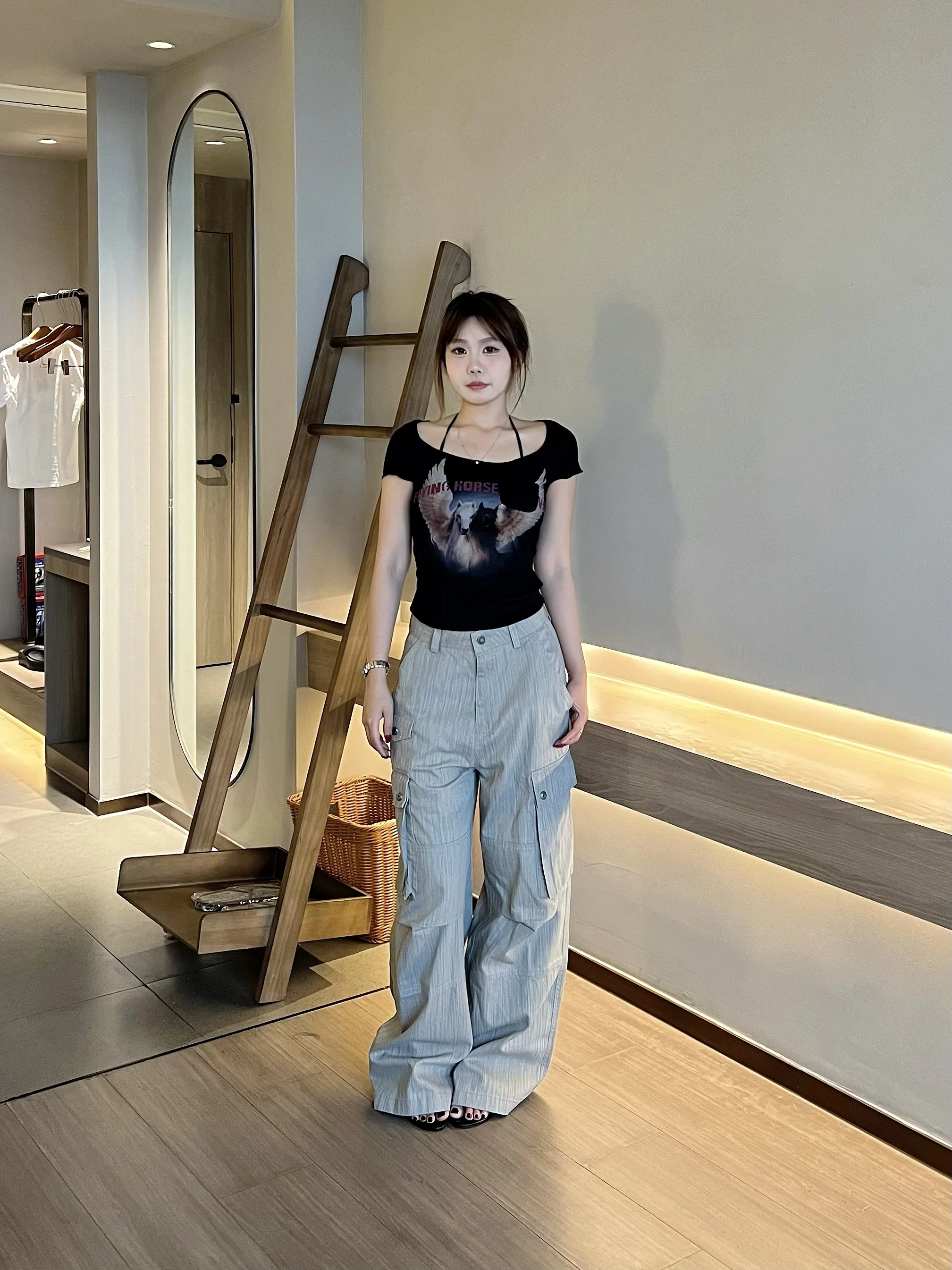 

Женская футболка Slim Fit с коротким рукавом, летняя, новая модель, с принтом, полупрозрачная, с эффектом утяжки на талии, с большим воротником, мягкая и комфортная.