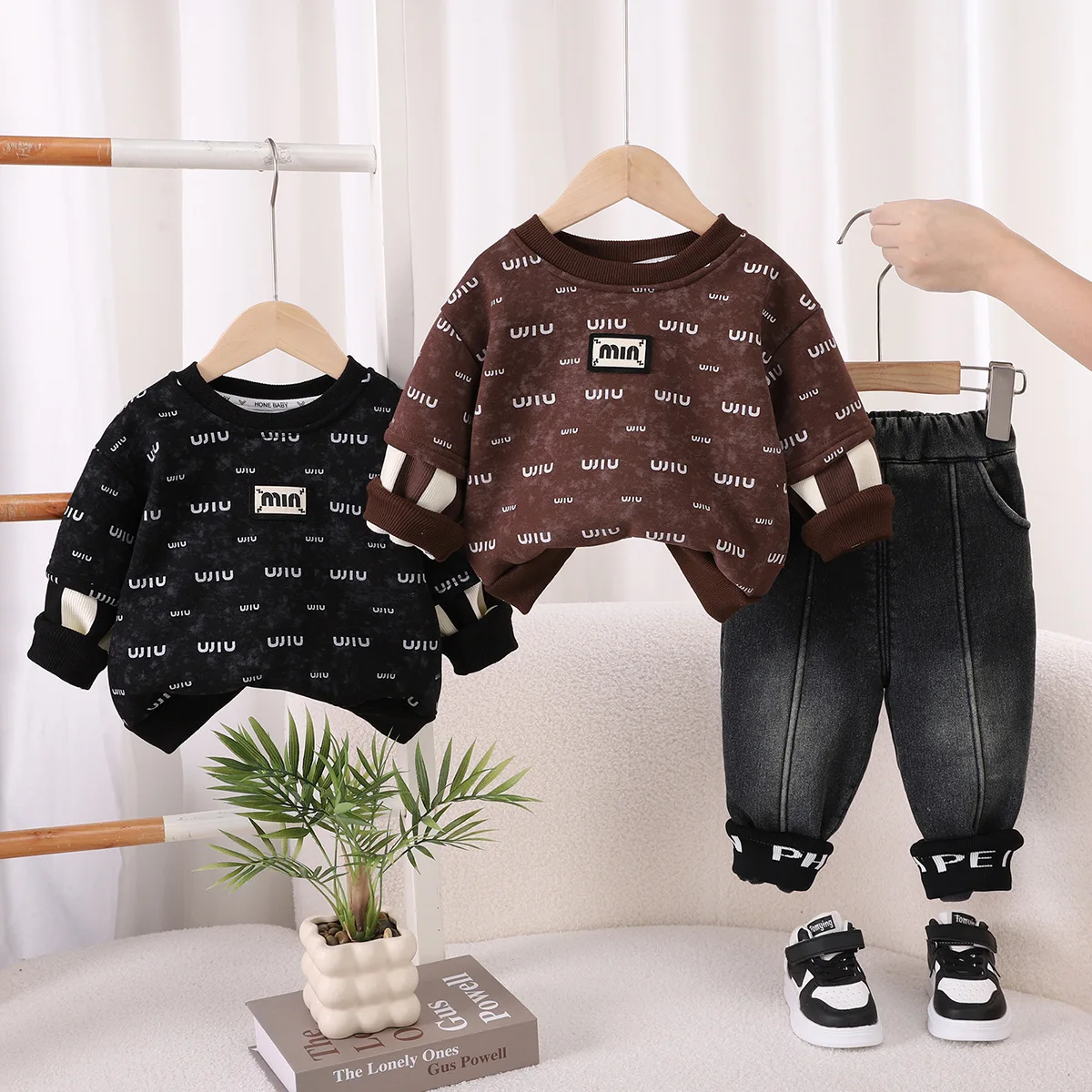 Winter Boys 2-Piece Set Warm Fleece Sweatshirts & Denim Pants with Letter Print Korean Style Casual Jeans Outfit for Toddler