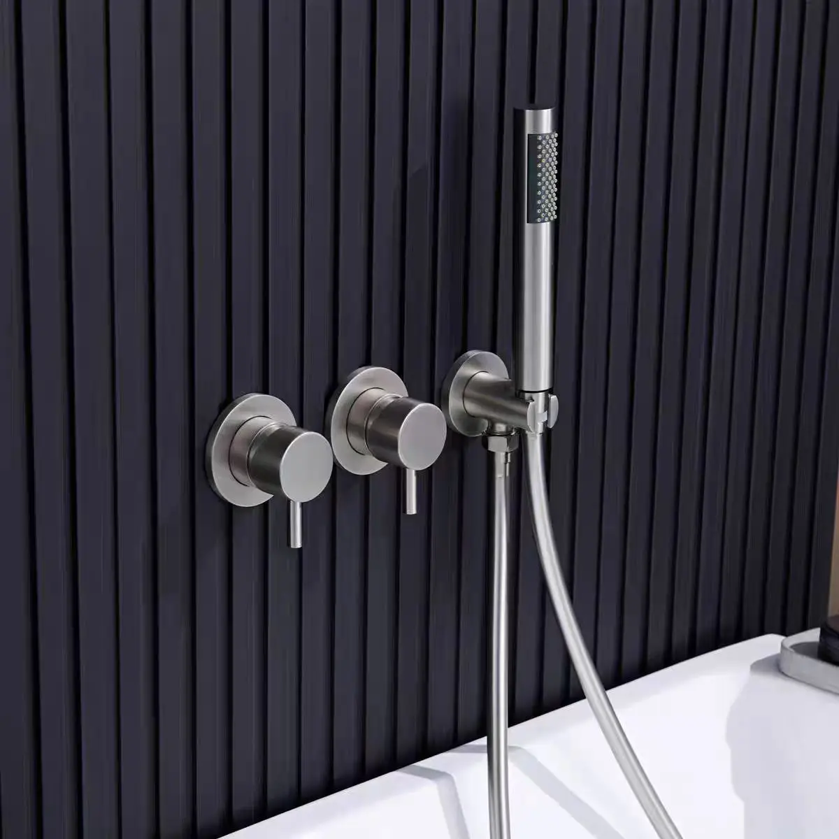 عالية الجودة 10 سنوات الضمان الحمام خلاط نظام دش المطر المخفي مجموعة الصلبة النحاس حوض الاستحمام دش صنبور للفندق