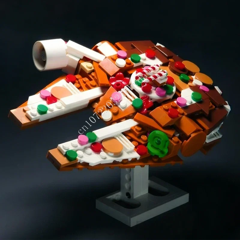 297PCS Gingerbread MillenniumFalcon Space War Military MOC SpaceShip Battle Puzzles Holiday Christmas Birthday Toy Gift for Kids
