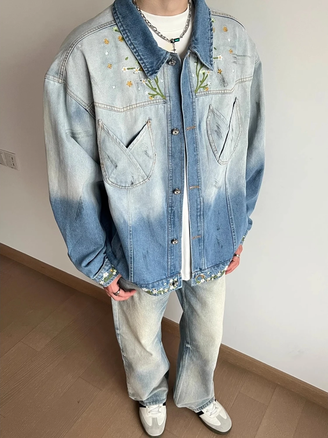 

American Retro Waed Denim Jaet Loose Fit Men's Spring Autumn New Sle Artistic Embroidery Jaet Versatile Casual Top