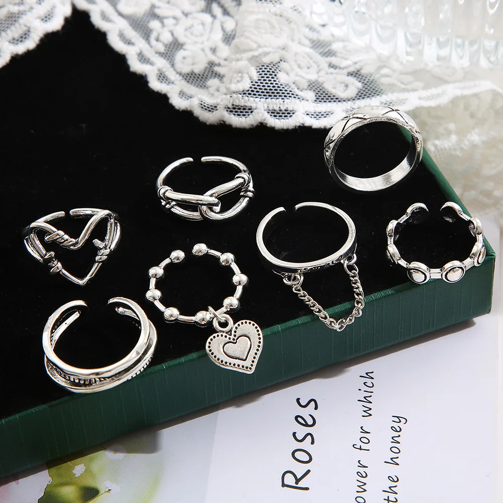 7 Piece Set Heart Link Geometric Ring for Women Retro Jewelry Stackable Rings Gold Plated Minimalist Daily Office Gift