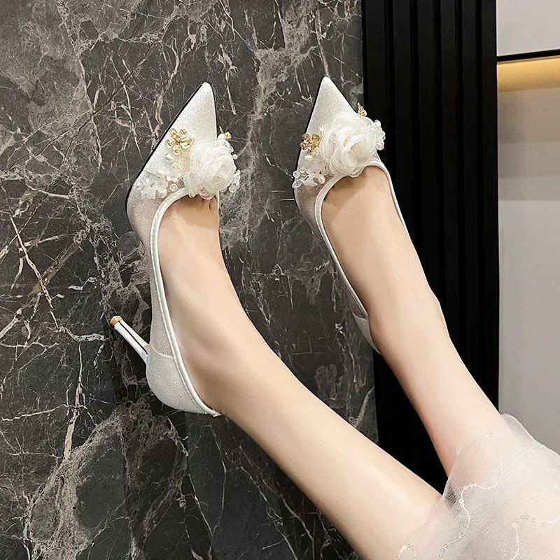 

Wedding Shoes New French White Bridal Shoes Mesh Flower Main Wedding Dress High Heel Bridesmaid Champagne Single Shoes