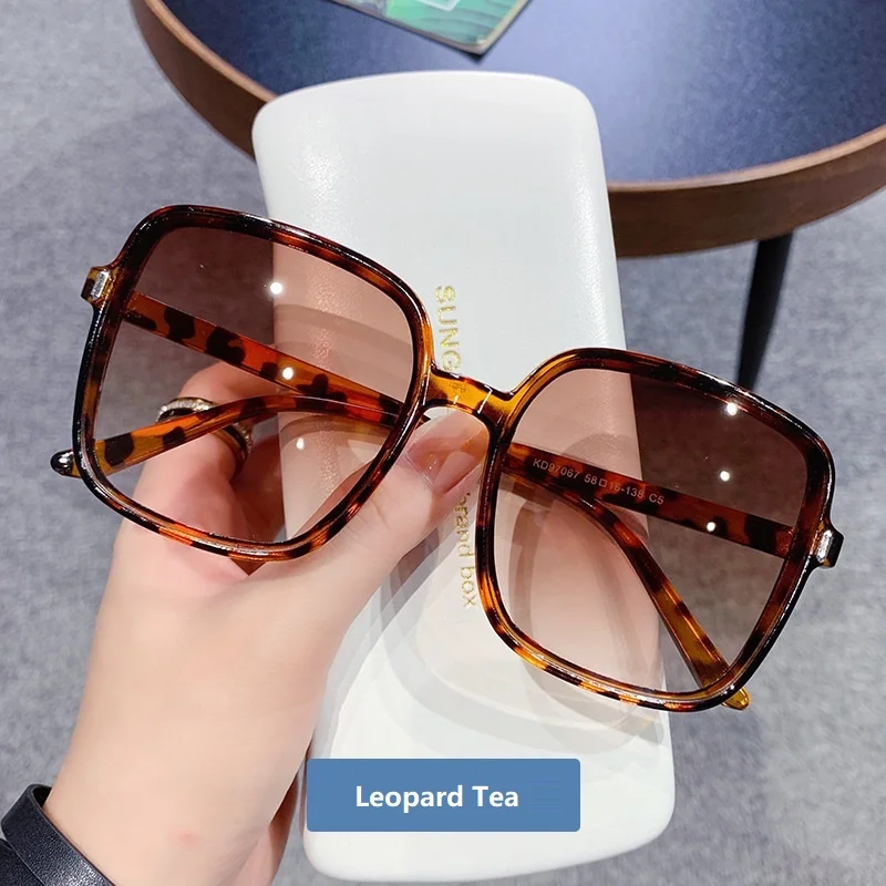 

OVOYAN 2022 Vintage Square Sunglasses Women Luxury Designer Glasses Women/Men Oversized Eyeglasses Lady UV400 Oculos De Sol