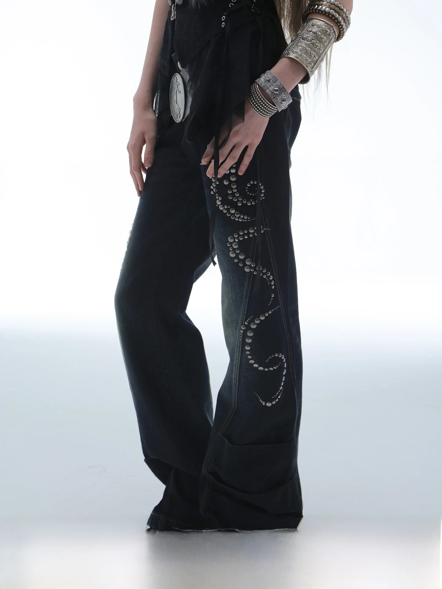 

DoublePunch Original Mid-Century Sle Straight Leg Micro Flared Jeans Aged Diamond Heat Broken down Distred Denim Jeans