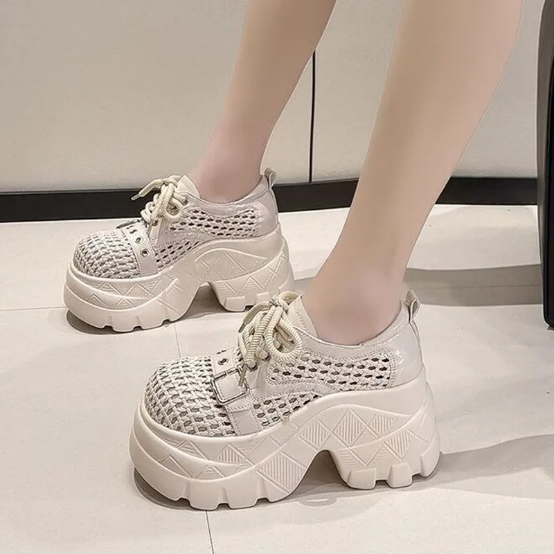 

2026 Luxury Women's Hollow Leather Sneakers High Platform Lace-up Casual Shoes Thick Sole 9CM Heels Walking Shoes Zapatos Mujer