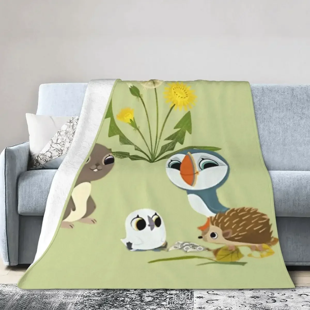 

Flannel Throw Blanket Soft Warm Plush Lovely Puffin Rock Bedspread for Bed Couch Picnic Travel Home