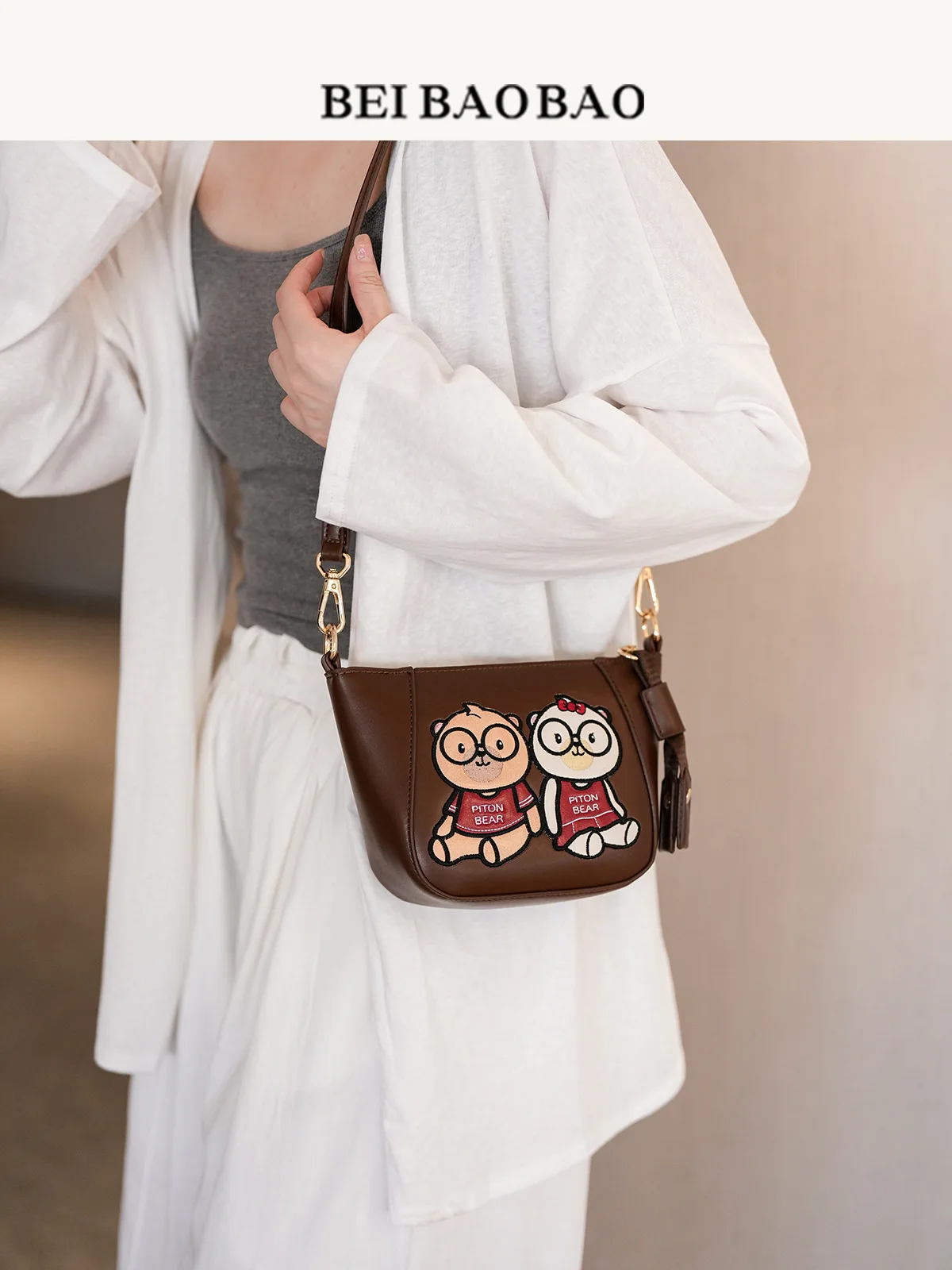 

Beibaobao 2025 New Versatile Bucket Bag Crossbody Female Bag Light Luxury Retro Single Shoulder Bear Bag Mini handbag