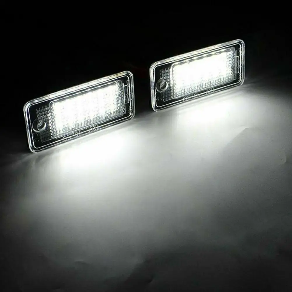 1 Pasang Lampu Plat Nomor Mobil untuk Audi A3 S3 A4 S4 A6 C6 A8 S8 Q7 Kecerahan LED Terus Menerus Super Kuat
