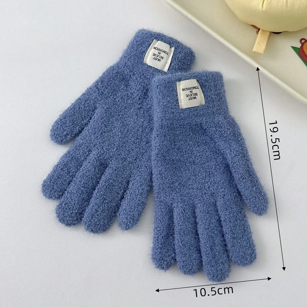 قفازات محبوكة سميكة عصرية للحماية من البرد، قفازات شتوية بلون سادة، قفازات مقاومة للبرودة للنساء