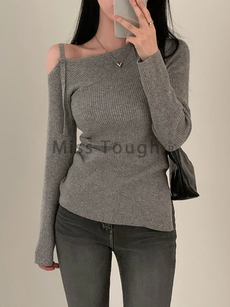 Casual Open Vork Onregelmatige Lange Mouwen Gebreide Dames Ontwerp Off Shoulder Ruches Slanke Tops Vrouwelijke Koreaanse Elegante Strappy Solide Top