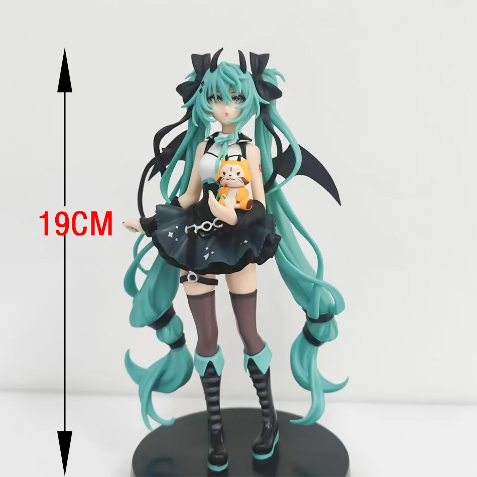 19CM Anime Hatsune Miku Kleine duivel wasbeer Kawaii Action Figure PVC Pop Model Speelgoed Desktop Decoratie Vakantie Geschenken Op voorraad