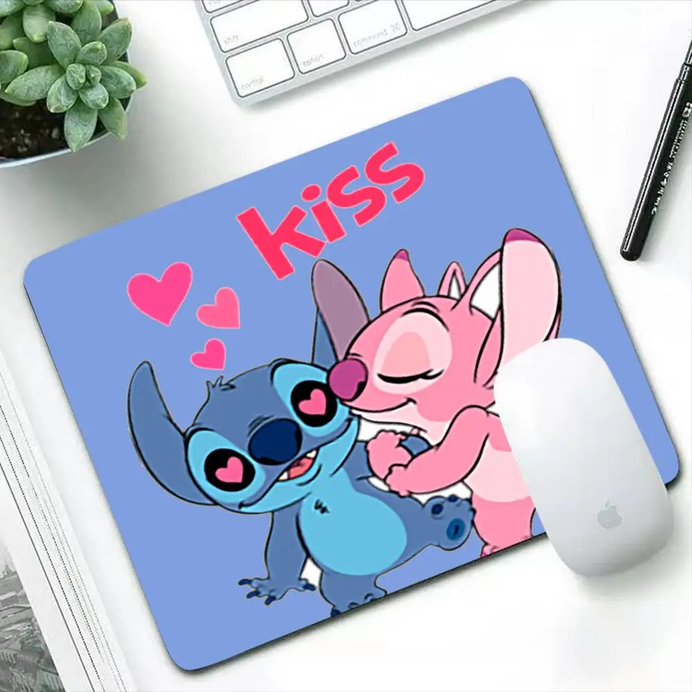 Stitch Mouse Pad แป้นพิมพ์โต๊ะทนทานเดสก์ท็อป Mousepad ยางเกมขนาดเล็กเกม Decoracion Gamer PC คอมพิวเตอร์ Mousepad