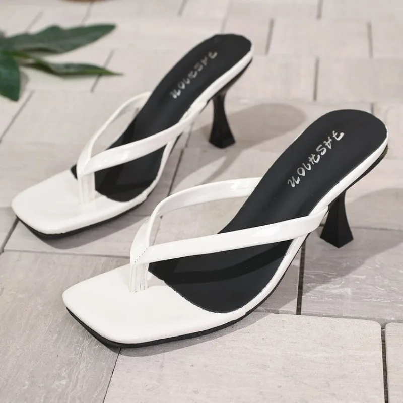 Damen-Sandalen mit quadratischer Spitze und hohem Absatz, schwarze Samt-Flip-Flops mit quadratischer Spitze und Blockabsatz, elegant, modisch, vielseitig, schlicht