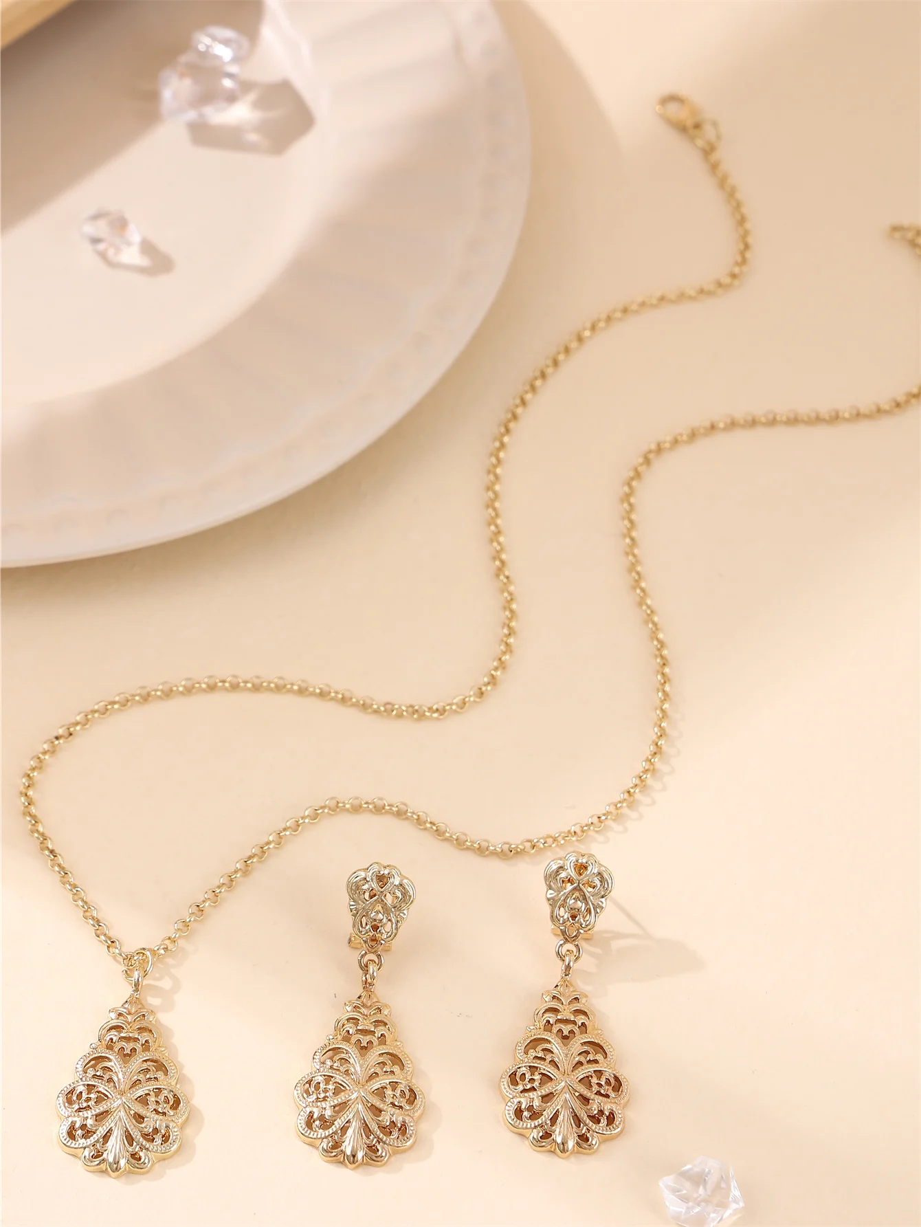 مجموعة مجوهرات على الطراز العتيق لقصر المرأة (قلادة وأقراط مجوفة) هدية مهرجان حفلات الزفاف في الشرق الأوسط #1