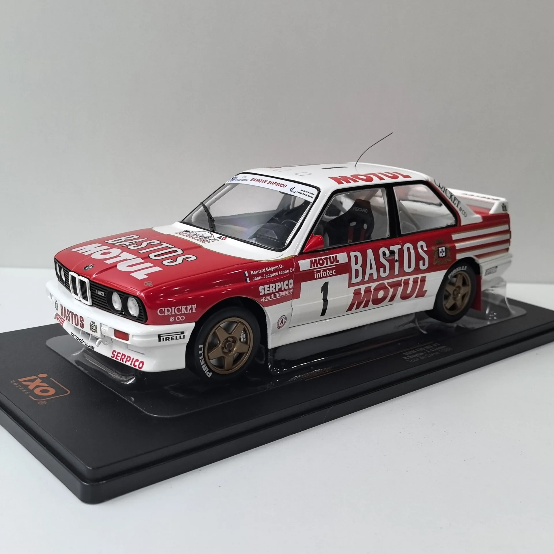 

Diecast IXO 1/18 Scale BMW E30 M3 1988 #1 24H Alloy Car Model Collectible Toy Gift Souvenir Display Ornament