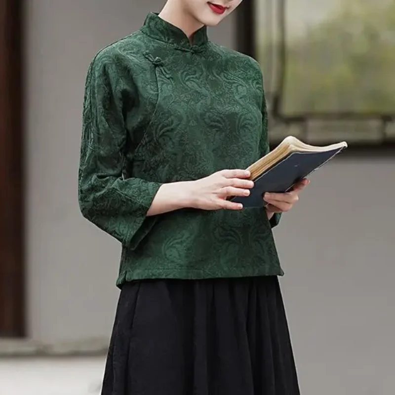 

Женская винтажная бордовая блузка с воротником-стойкой, рукавом 3/4 и вышивкой в китайском стиле