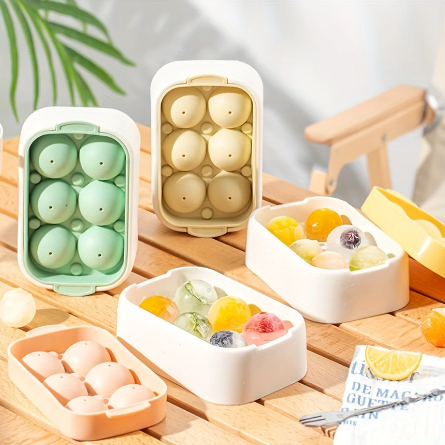 

4 Pcs Silicone ice hockey mold refrigerator ice box with cover spherical ice block artifact food grade mini ice grid