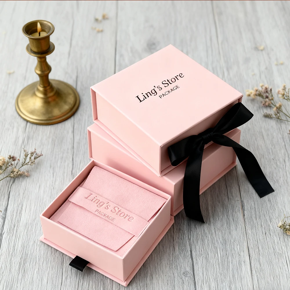 

50Pcs Custom 9x9x3cm Jewelry Paper Ribbon Boxes Earrings Organizer and 50pcs Personalized 8x8cm Microfiber Jewellery Velvet Bag