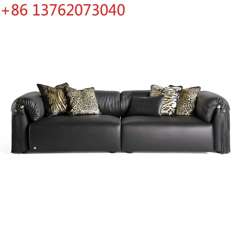Sofá de cuero italiano de lujo ligero Roberto Cavalli, modelo Villa, grande, de piso plano, Cava