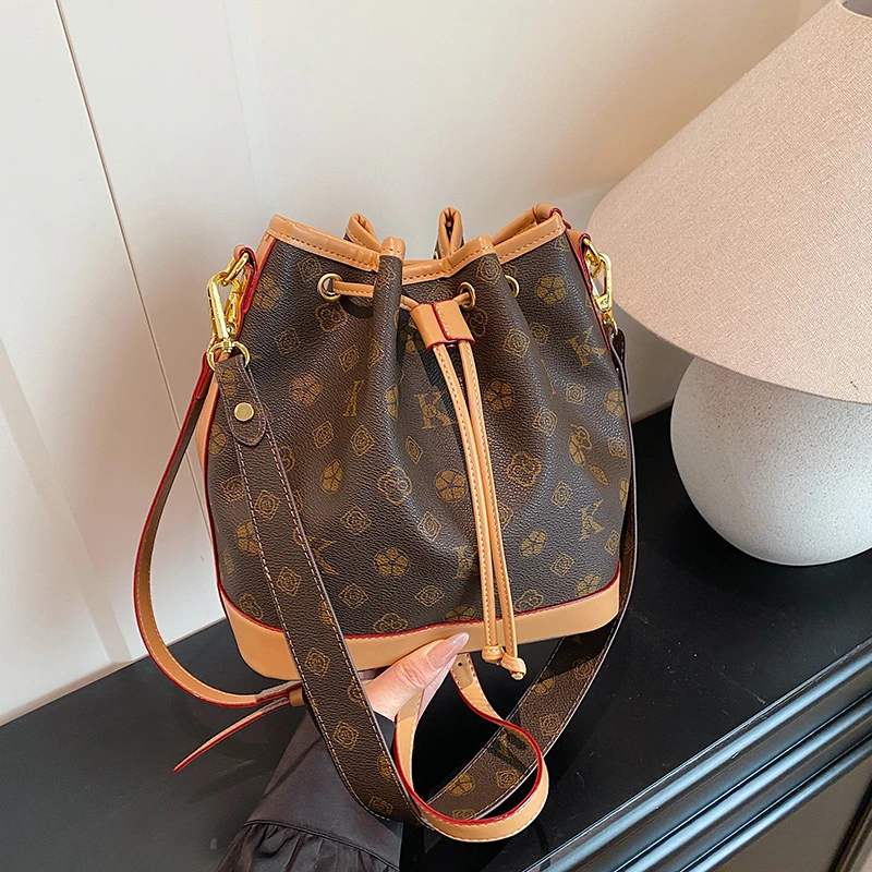 

Popular Messenger Bag For Women, Comfortable Leather Shoulder Strap, Famous Designer, Elegant Ladies Choice