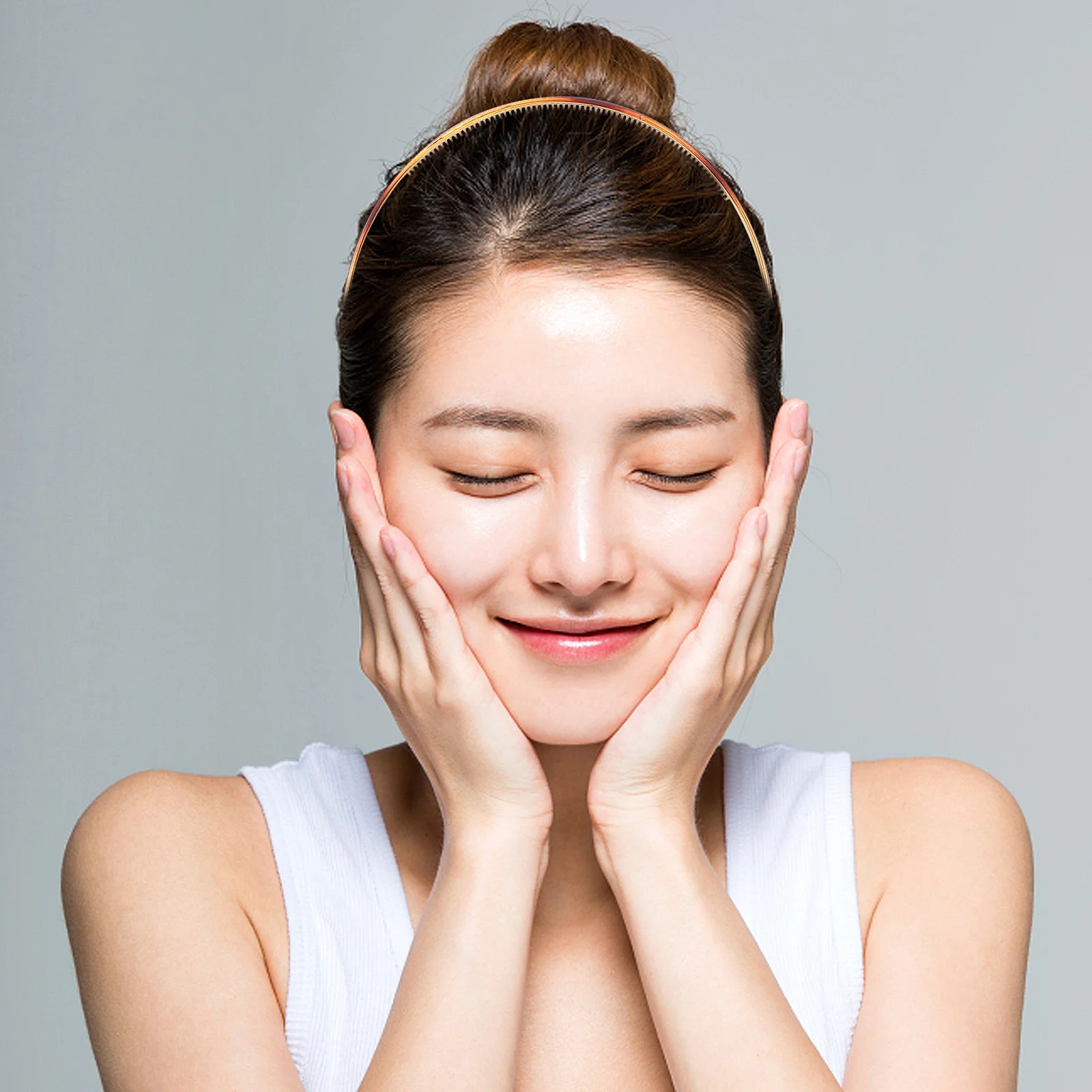 

3Pcs Plastic Nonslip Headbands for Women U-Shaped Teeth Hair Bands Thin No Pressure Hair Accessories Sports Office Casual