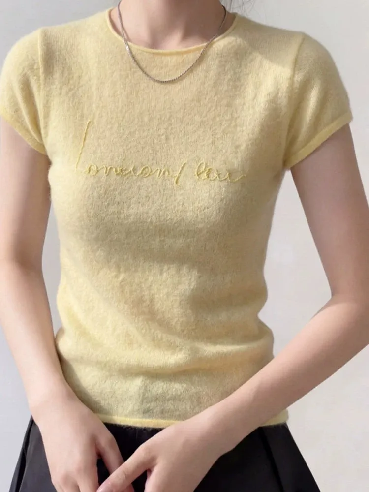Immagine 6: T-shirt Estiva Donna 2026 Gialla con Ricamo a Lettere, Design Unico, Girocollo, Spalla Rilassata, Manica Corta, Top Elegante