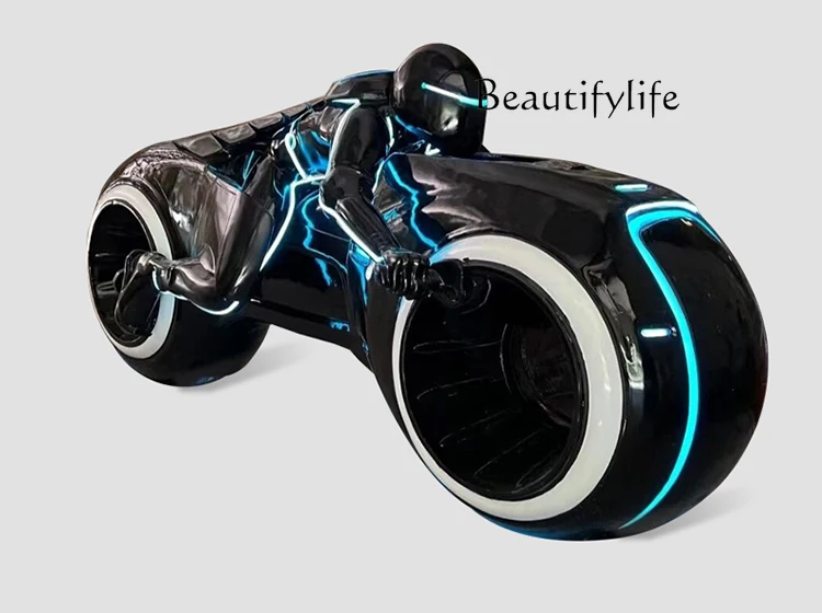 Trend future locomotive luminous sculpture bar KTV drainage camera clock in shopping mall store floor decoration ornament