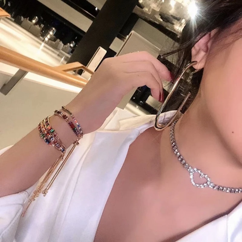 

New 2025 Fashion Classic European and American Retro Geometric Earrings INS Style Personalized Simple Women's Party Gift